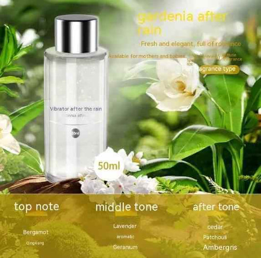 Car aromatherapy spray light with gardenia scent, featuring elegant floral design and fragrance notes.