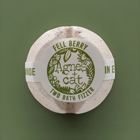 Agnes And Cat Bath Fizzer Fellberry Handcrafted British Bath Fizzer With Wild Hedgerow Fragrance by AW Dropship UK