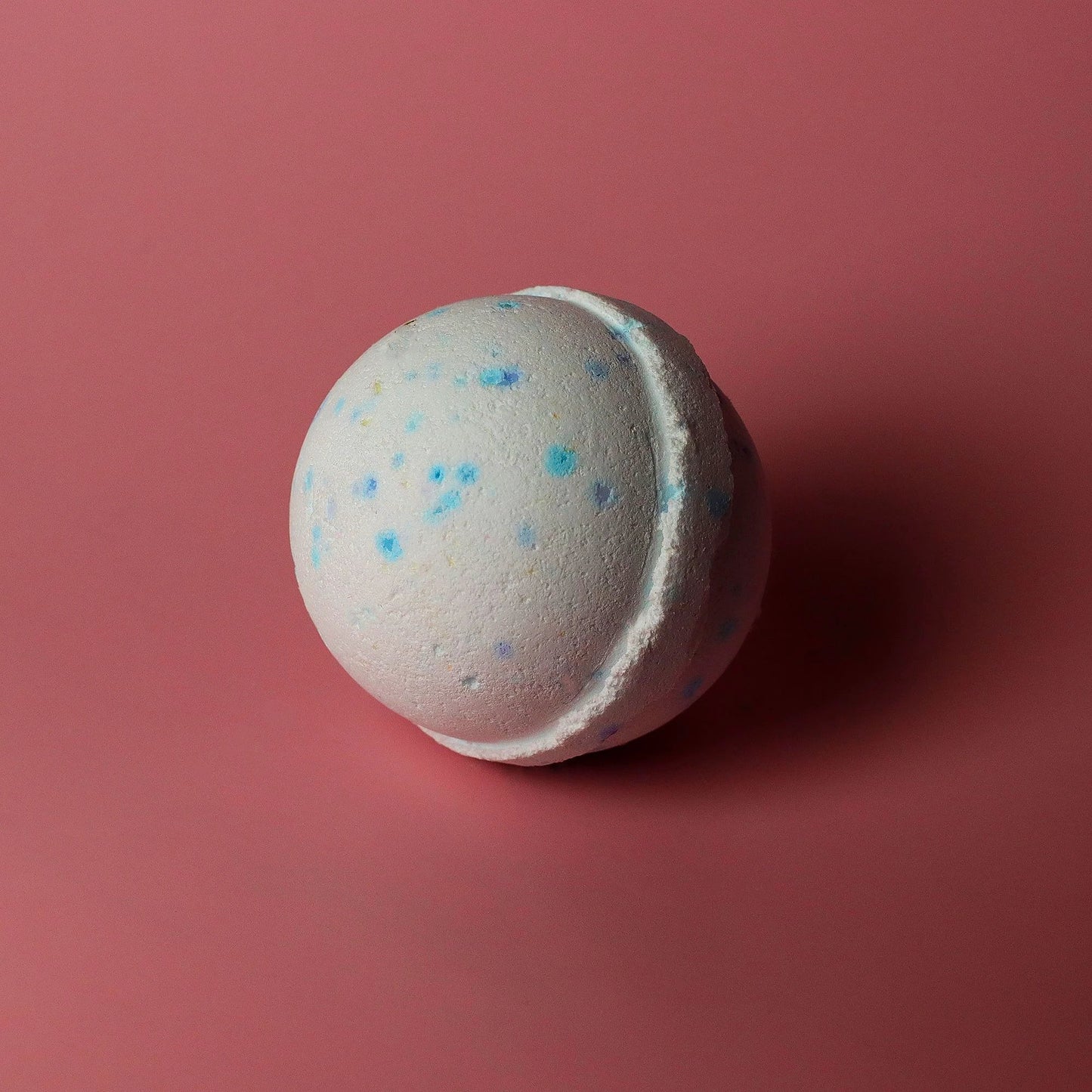 Set of 3 Ocean Bath Bombs 180g Each Handcrafted in the UK Soft White with Blue and Aqua Swirls by AW Dropship UK