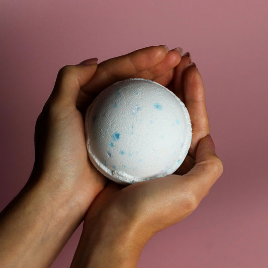 Set of 3 Ocean Bath Bombs 180g Each Handcrafted in the UK Soft White with Blue and Aqua Swirls by AW Dropship UK