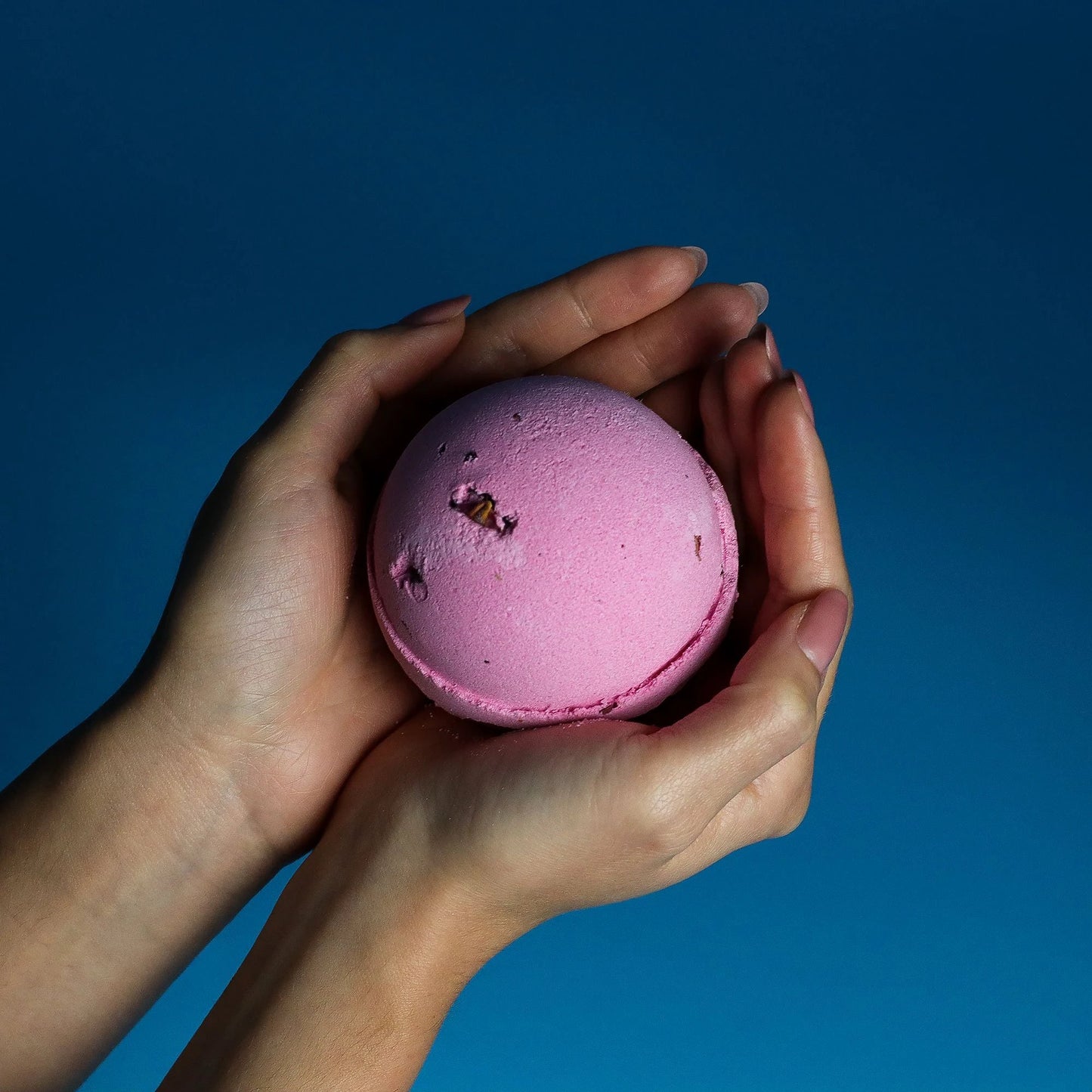 Set Of 3 Rose And Petals Bath Bombs UK Crafted 180g Each With Real Petals And Calming Rose Fragrance by AW Dropship UK