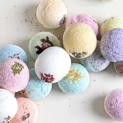 Essential Bliss Bath Bombs & Shower Steamers Gift Set