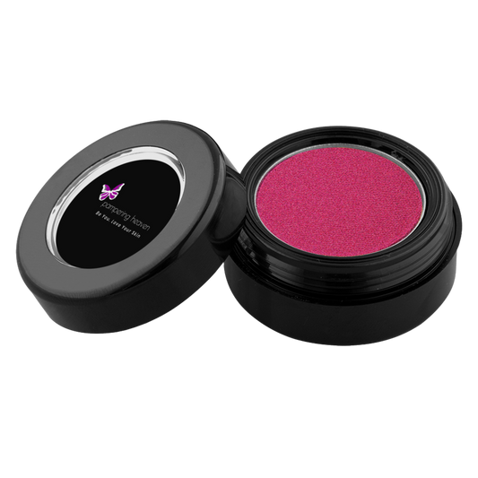 viaGlamour image of a extreme-eyeshadow