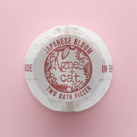 Agnes And Cat Bath Fizzer Japanese Bloom Handcrafted In Sheffield With Coconut Oil For A Relaxing Spa Like Soak by AW Dropship UK