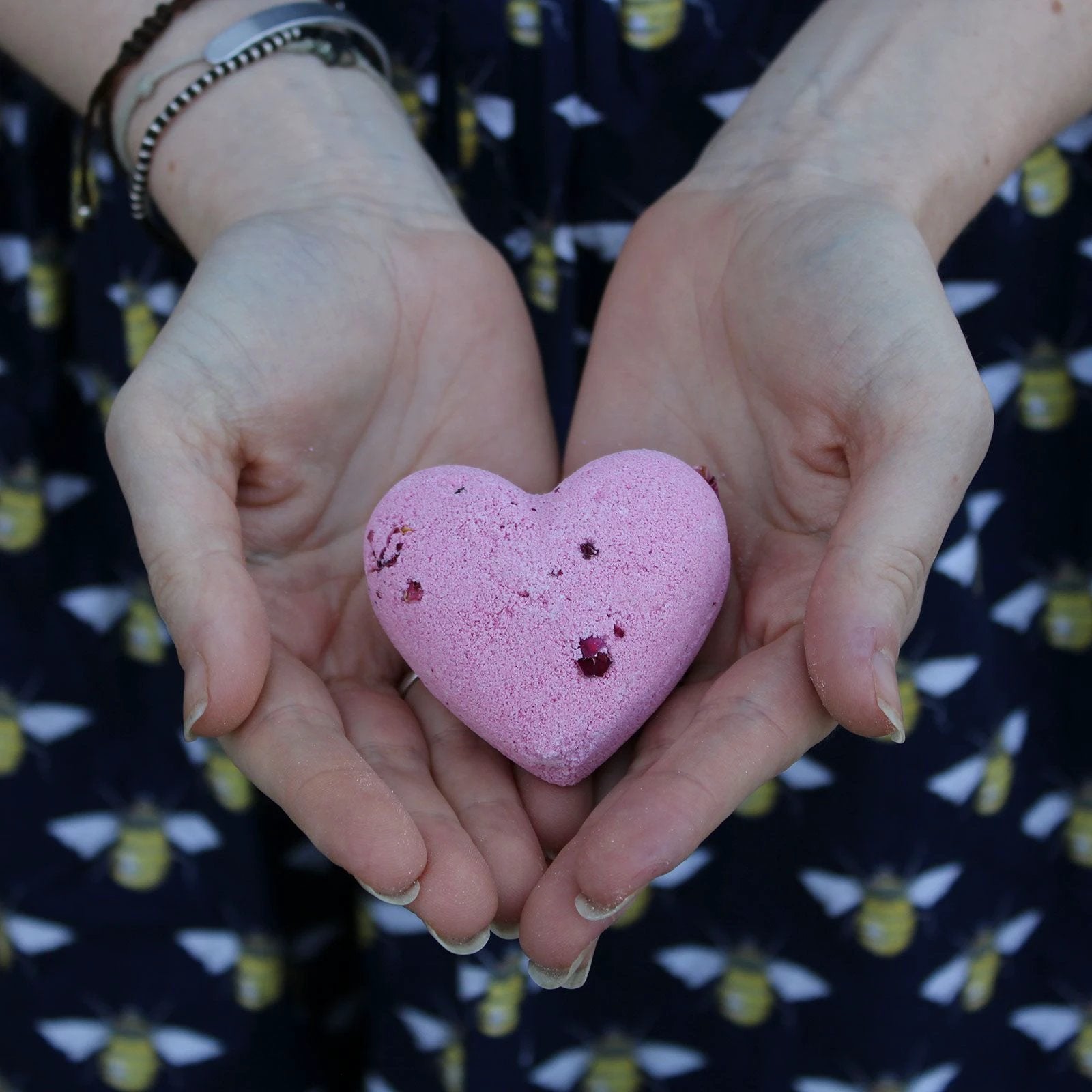 Love Heart Bath Bomb 70g Ylang And Rose Heart Shaped Bath Bomb Calming Floral Spa Like Soak by AW Dropship UK