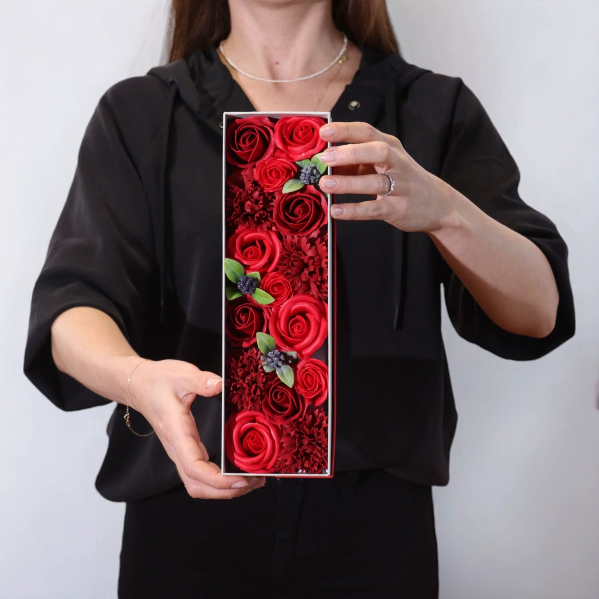 Long Box - Classic Red Roses by AW Dropship UK