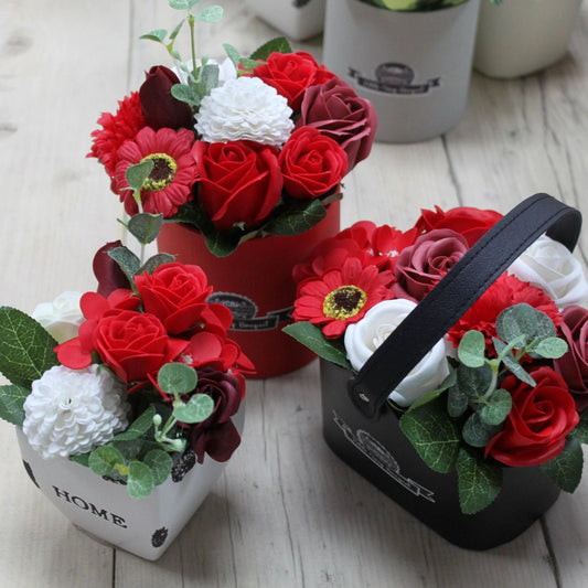 Bouquet Petite Basket - Rich Reds by AW Dropship UK