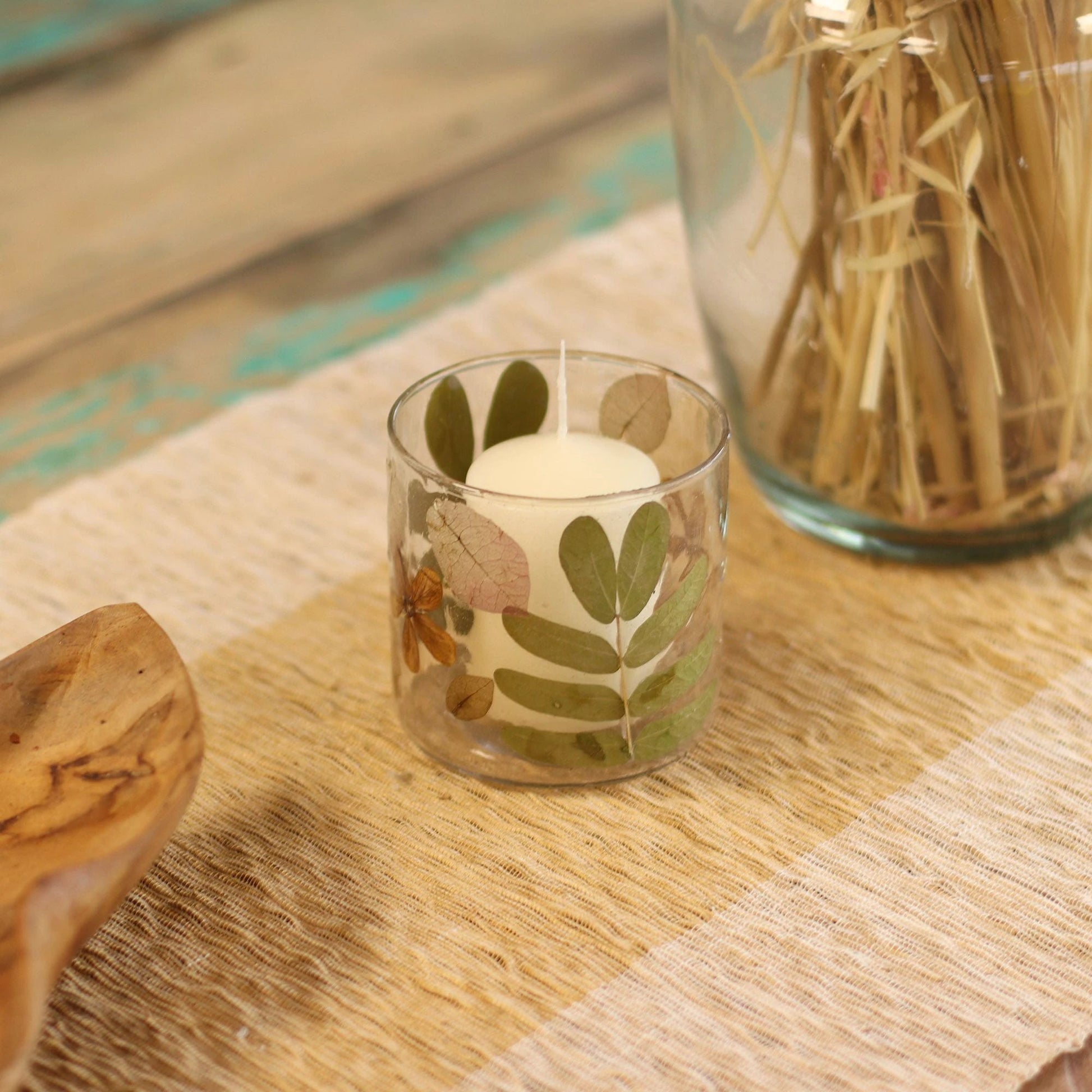 Natural Floral Glass - Straight Candle Holder - Primavera - (8x8cm) by AW Dropship UK