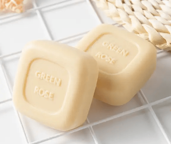 Milk soap for baby's skin in a gentle cream color, offering moisturizing and hydrating benefits.